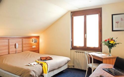 Logis - Hotel Restaurant Bellevue Annecy Exterior photo